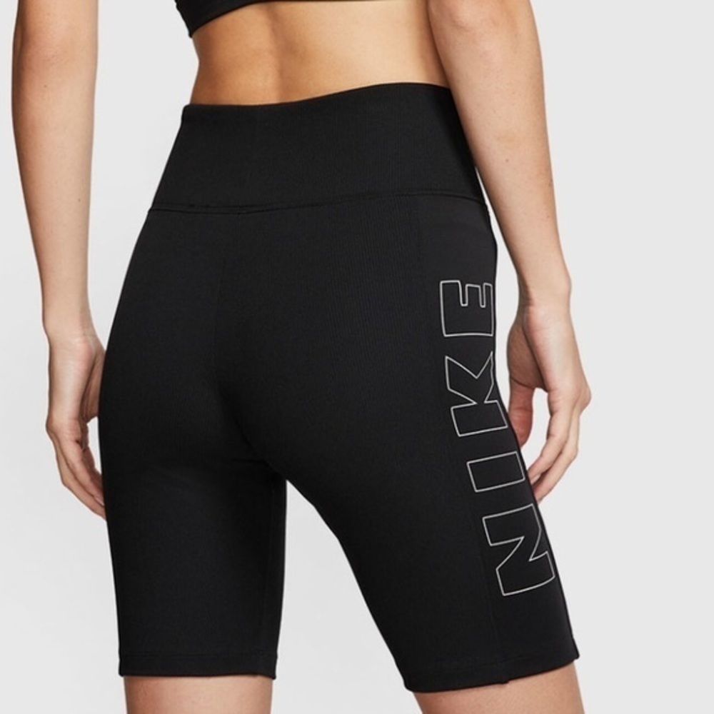Nike Air women’s ribbed bike shorts, Size XS - Picture 4 of 8